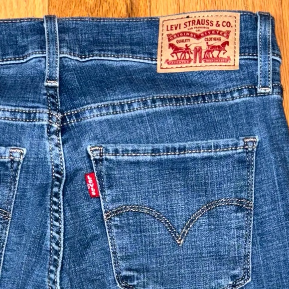 🌺🌻Women’s LEVIS 314 Shaping Straight Denim Jeans (W26 L32) - Picture 8 of 11